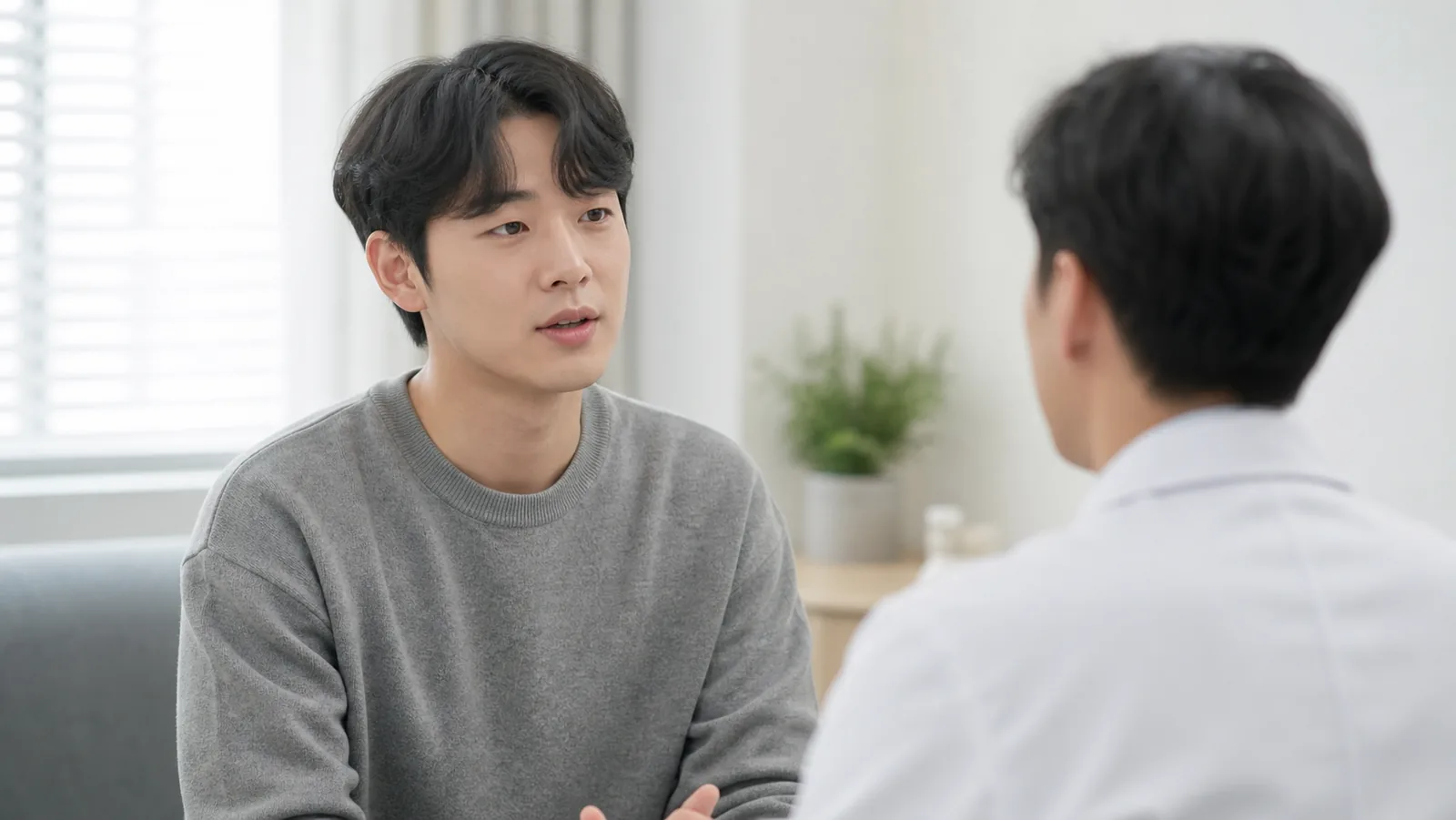 묻고 싶은 것을 차분히 꺼내 놓는 상담 장면
